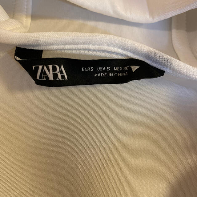 ZARA(ザラ)のZARA ボンディングパーカー レディースのトップス(パーカー)の商品写真