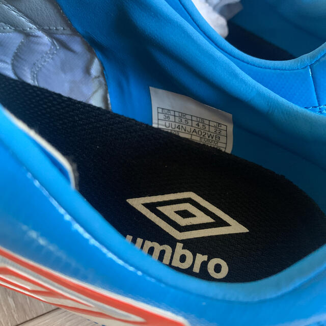 UMBRO(アンブロ)の新品アンブロ　サッカースパイク21.0cm スポーツ/アウトドアのサッカー/フットサル(シューズ)の商品写真