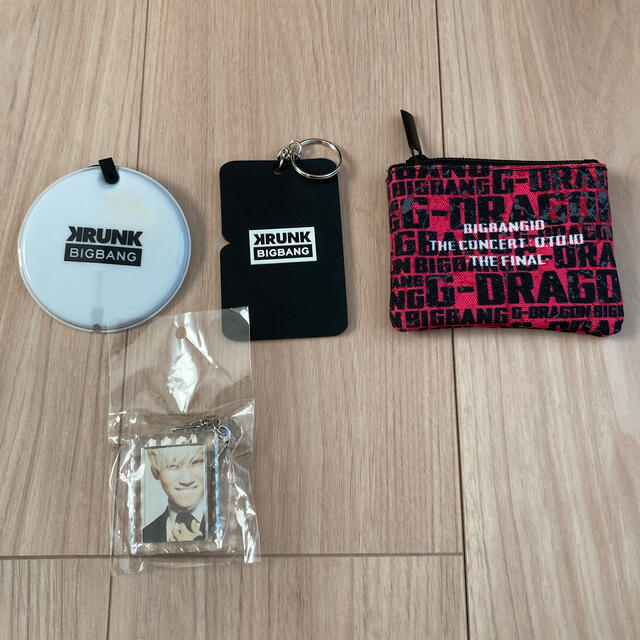 BIGBANG(ビッグバン)のBIGBANG  0.TO.10 グッズ　キーホルダー　4点セット エンタメ/ホビーのタレントグッズ(アイドルグッズ)の商品写真