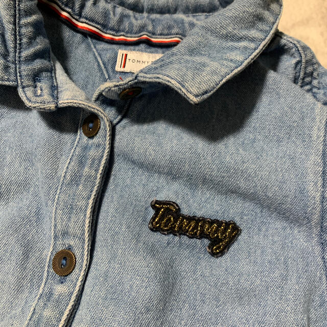 TOMMY HILFIGER(トミーヒルフィガー)のTOMMY HILFIGERデニムシャツ キッズ/ベビー/マタニティのキッズ服男の子用(90cm~)(ブラウス)の商品写真