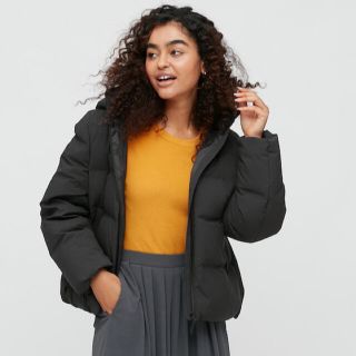 ユニクロ(UNIQLO)のAyano様専用　UNIQLO シームレスダウン　パーカ　women M(ダウンコート)