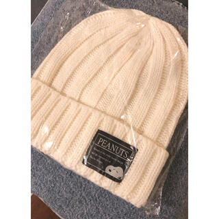スヌーピー(SNOOPY)の新品　スヌーピー  ニット帽　オフホワイト(ニット帽/ビーニー)