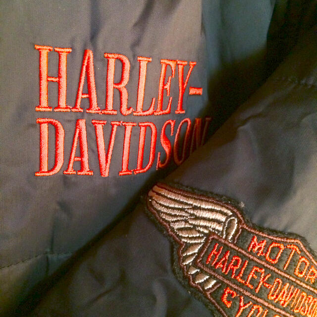 Harley Davidson(ハーレーダビッドソン)のハーレー ダビットソン  ウィメンズS  黒 ダウン レディースのジャケット/アウター(ダウンジャケット)の商品写真