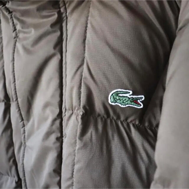 LACOSTE(ラコステ)のラコステ 刺繍 ロゴ ダウンジャケット フード付　ブラウン　L相当 メンズのジャケット/アウター(ダウンジャケット)の商品写真