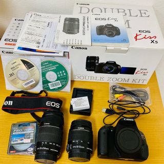 キヤノン(Canon)の美品キャノンCanon EOS KissX5ダブルズームキット　付属品完備箱あり(デジタル一眼)