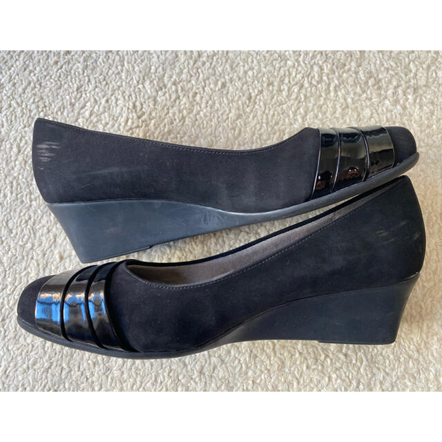 黒　ウェッジヒール　パンプス レディースの靴/シューズ(ハイヒール/パンプス)の商品写真