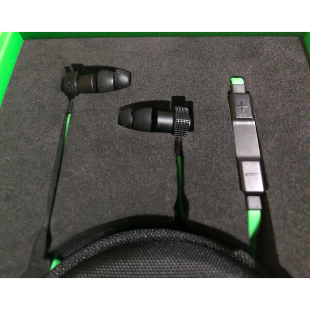 Razer Hammerhead Pro V2 2