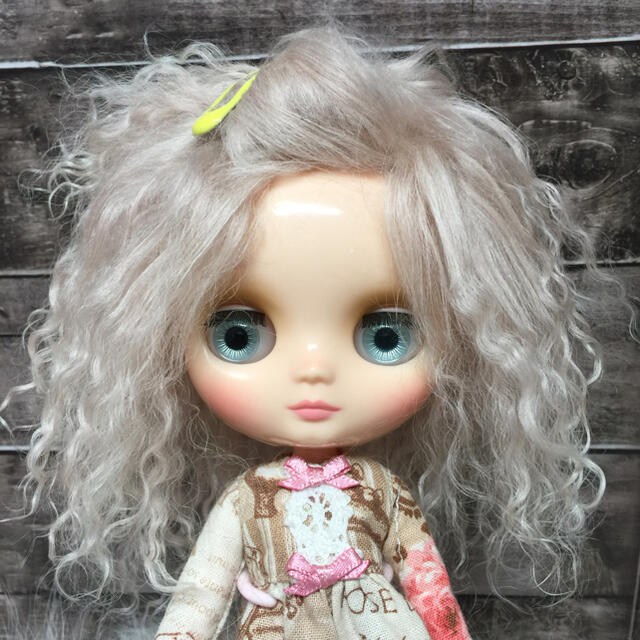 blythe_wm-024ベビーピンク✨ミディサイズチベットラムウィッグ