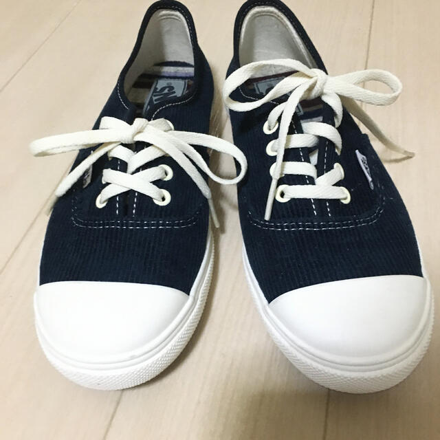 VANS(ヴァンズ)のVANS ヴァンズ バンズ コーデュロイ  スニーカー　ネイビー　レディース レディースの靴/シューズ(スニーカー)の商品写真