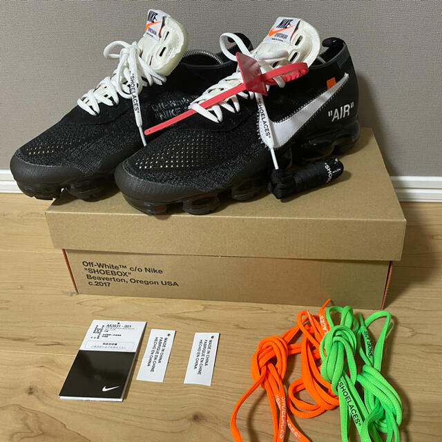 OFF-WHITE(オフホワイト)のUT様専用出品【正規】NIKE AirVaporMax × Off-White メンズの靴/シューズ(スニーカー)の商品写真