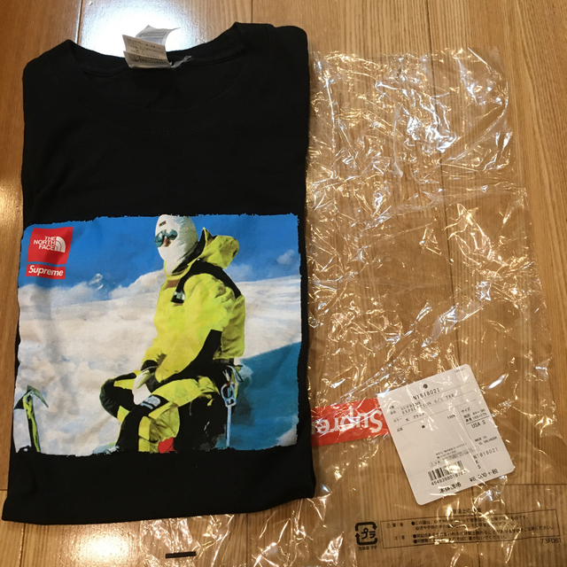 Supreme(シュプリーム)のシュプリーム  ノースフェイス  コラボT ブラック　Sサイズ　wtaps メンズのトップス(Tシャツ/カットソー(半袖/袖なし))の商品写真