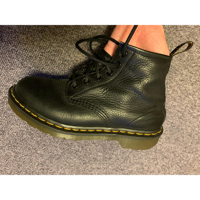 Dr.Martens(ドクターマーチン)の【最終値下】ドクターマーチン Dr.Martens イエローステッチ 6ホール レディースの靴/シューズ(ブーツ)の商品写真