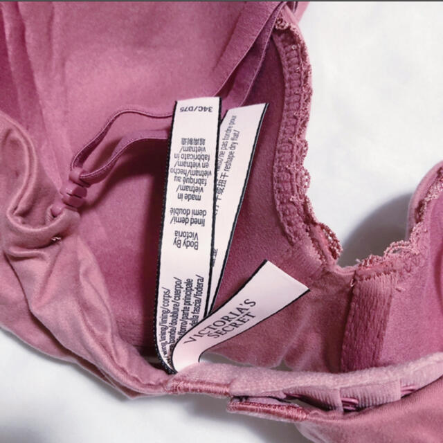 Victoria's Secret(ヴィクトリアズシークレット)の【新品未使用】VICTORIA'S SECRET lined demi 34C レディースの下着/アンダーウェア(ブラ)の商品写真