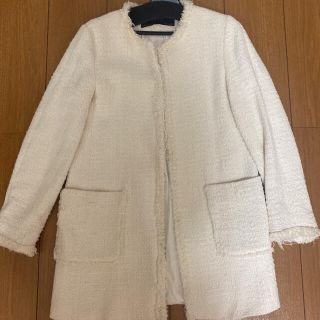 ザラ(ZARA)のスペインのザラで購入！【ZARA】白　ノーカラーコート(ノーカラージャケット)