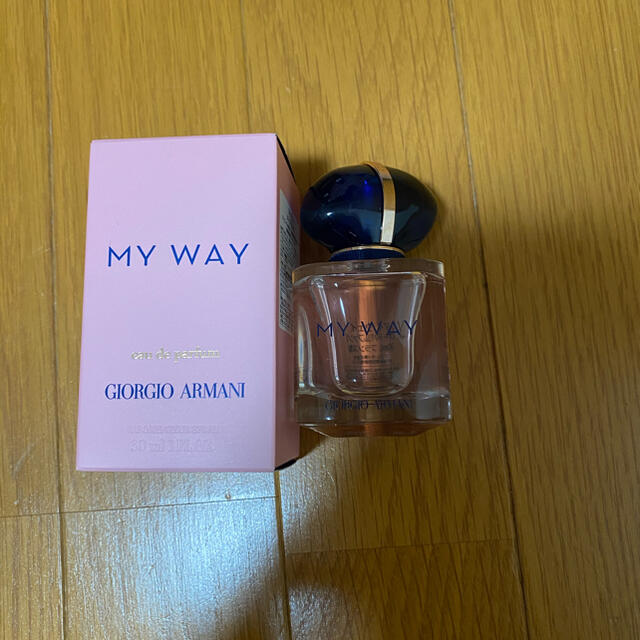 アルマーニ　新作香水　マイウェイ　MYWAY