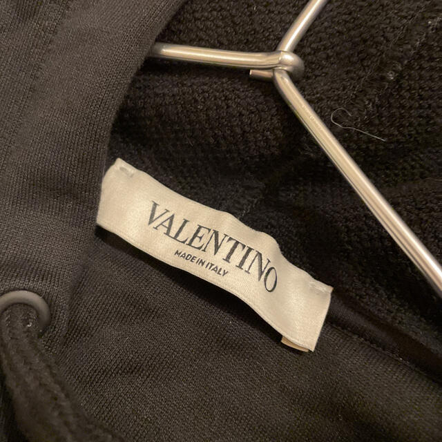VALENTINO(ヴァレンティノ)の美品　バレンチノロゴパーカー レディースのトップス(パーカー)の商品写真