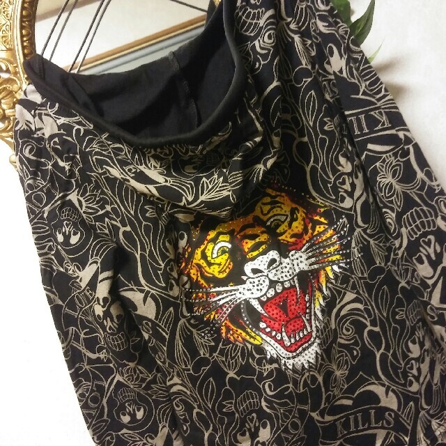 Ed Hardy(エドハーディー)の【もりこ様ご専用】Ed Hardy タイガーパーカー総柄☆美品 レディースのトップス(パーカー)の商品写真