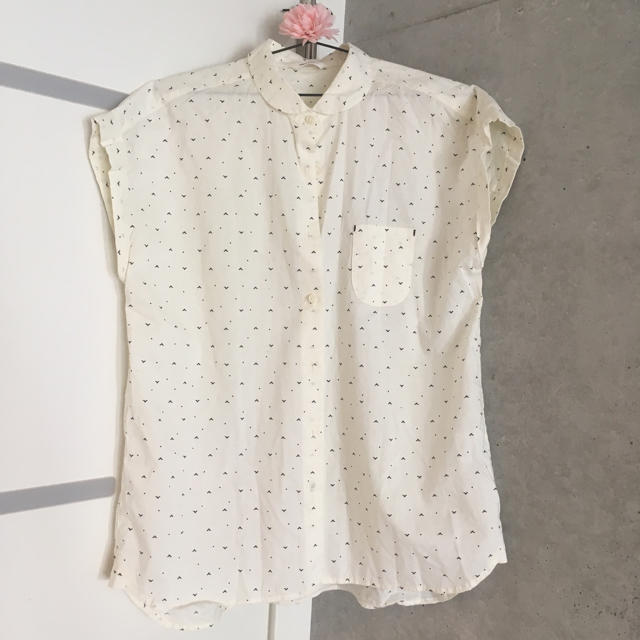 niko and...(ニコアンド)のかもめ柄シャツ レディースのトップス(シャツ/ブラウス(半袖/袖なし))の商品写真