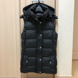 トミーヒルフィガー(TOMMY HILFIGER)の【美品】トミーヒルフィガー ダウンベスト ブラック レディースSサイズ(ダウンベスト)