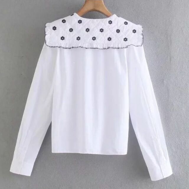 Zara 花刺繍ブラウスの通販 By Herb S Shop ザラならラクマ
