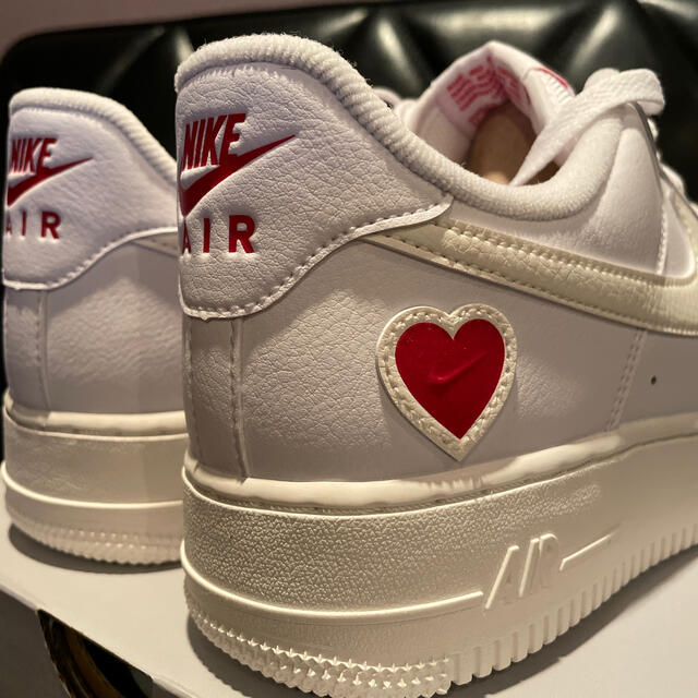 NIKE エアフォース1 Valentine's Day