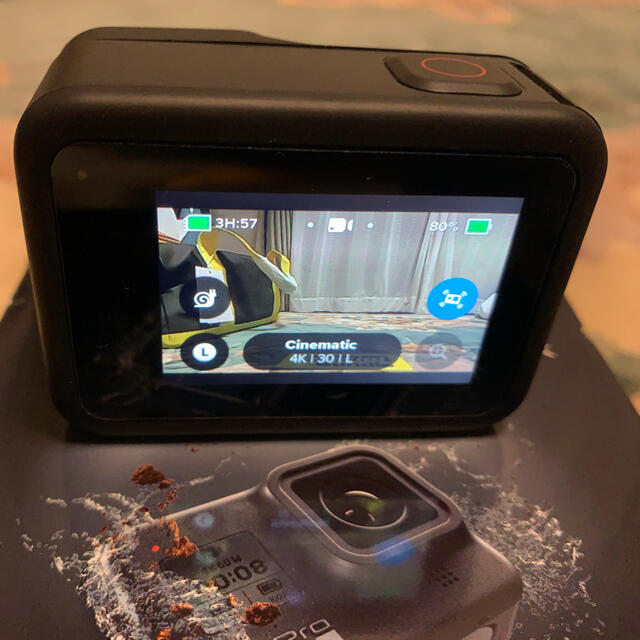 GoPro(ゴープロ)のGoPro HERO８BLACK 変則バンドルキット スマホ/家電/カメラのカメラ(ビデオカメラ)の商品写真