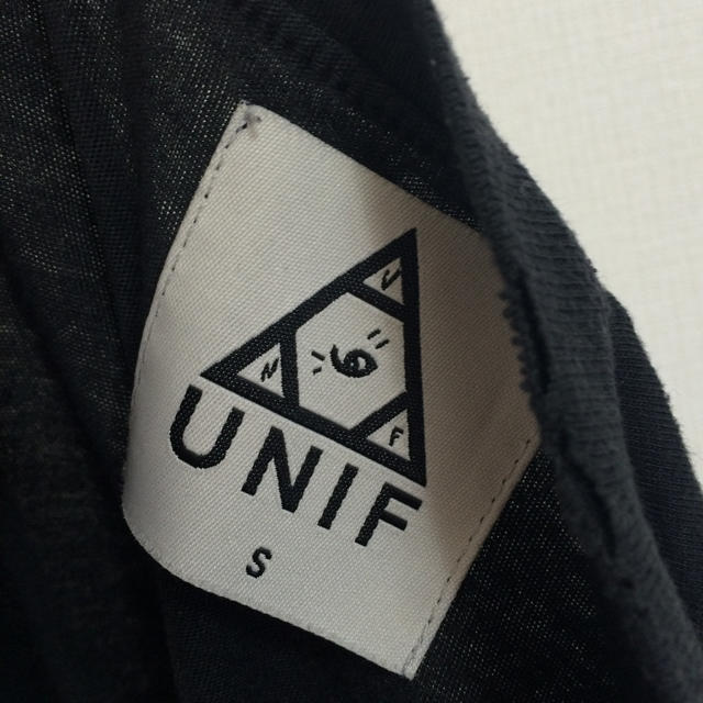 UNIF(ユニフ)のUNIF タンクトップ レディースのトップス(タンクトップ)の商品写真