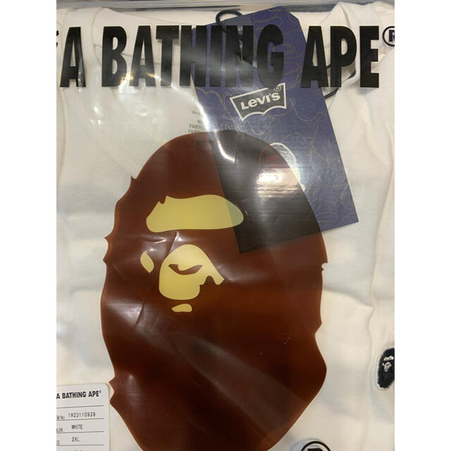 A BATHING APE(アベイシングエイプ)のBAPE X LEVI’S TEE ホワイト 2XL 新品 メンズのトップス(Tシャツ/カットソー(半袖/袖なし))の商品写真