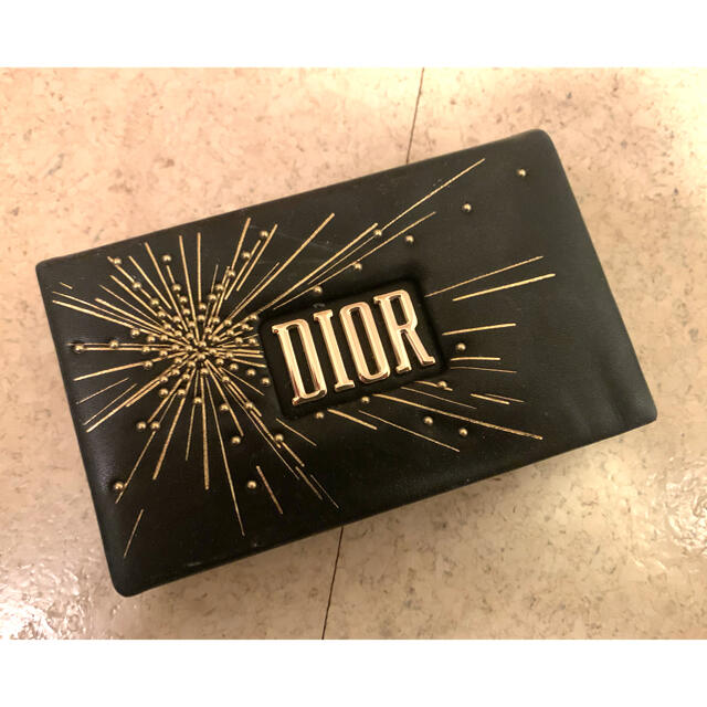 Dior(ディオール)のdior スパークリングアイパレット 2019 コスメ/美容のベースメイク/化粧品(アイシャドウ)の商品写真