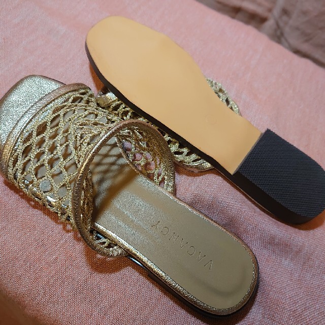 【VACANCY】ラメメッシュフラットサンダル S ゴールド レディースの靴/シューズ(サンダル)の商品写真