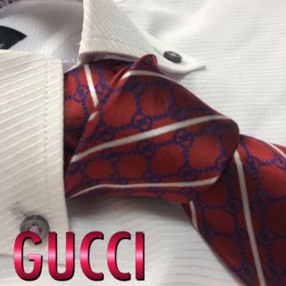 グッチ(Gucci)のグッチ　ネクタイ【未使用に近い】GGロゴ　ストライプ柄　光沢　厚手　クレスト紋章(ネクタイ)