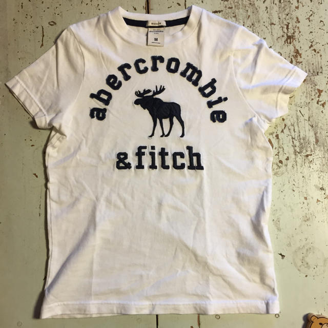 Abercrombie&Fitch(アバクロンビーアンドフィッチ)のアバクロＴシャツ キッズ/ベビー/マタニティのキッズ服男の子用(90cm~)(Tシャツ/カットソー)の商品写真