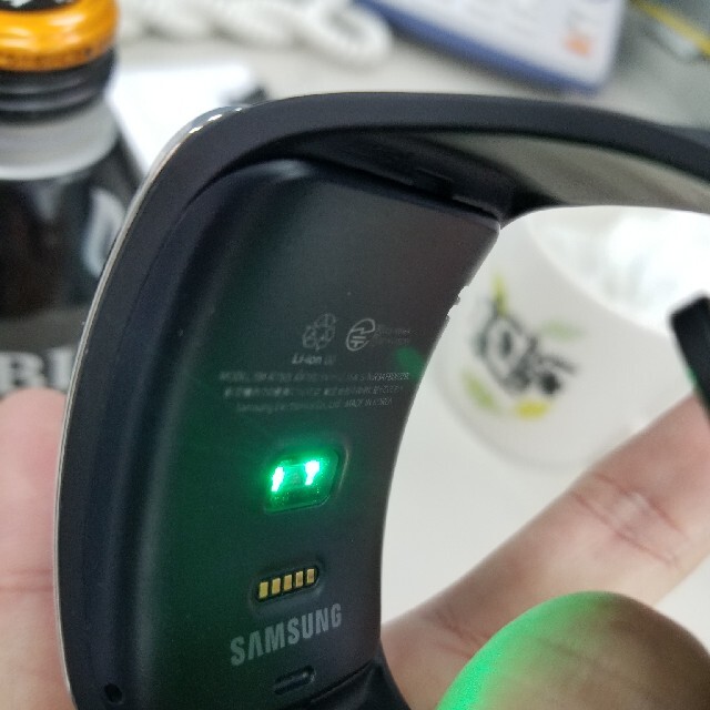 SAMSUNG(サムスン)のGALAXY Gear S 美品 メンズの時計(腕時計(デジタル))の商品写真