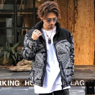 ZARA - ZARA ザラ バンダナ ペイズリー ダウン パフジャケット Mの