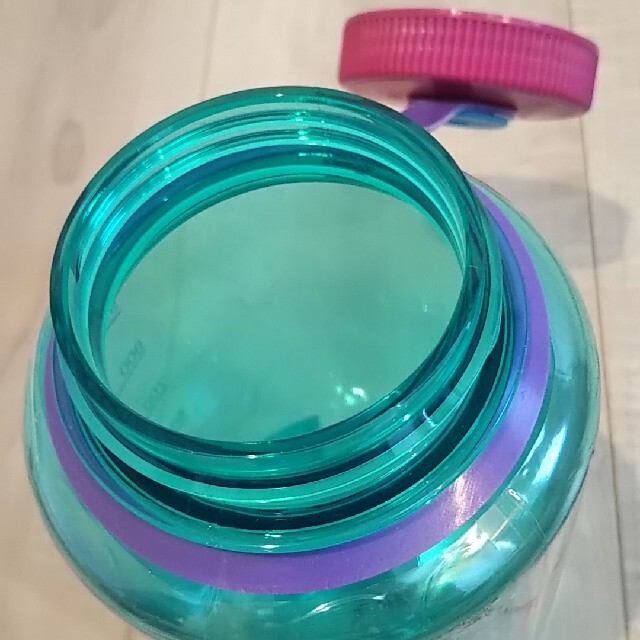 Nalgene(ナルゲン)の【限定カラー】ナルゲンボトル　ワイドマウス　1L インテリア/住まい/日用品のキッチン/食器(タンブラー)の商品写真