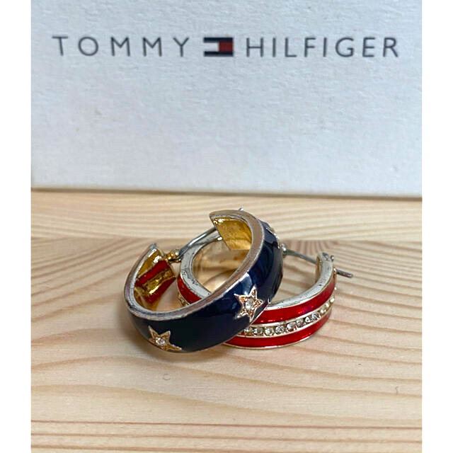 TOMMY HILFIGER(トミーヒルフィガー)のTOMMY HILFIGER ピアス レディースのアクセサリー(ピアス)の商品写真