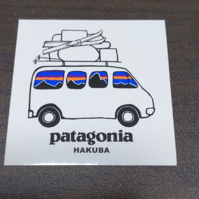 patagonia(パタゴニア)の(縦横７cm) patagonia 白馬限定ステッカー スポーツ/アウトドアのスポーツ/アウトドア その他(その他)の商品写真