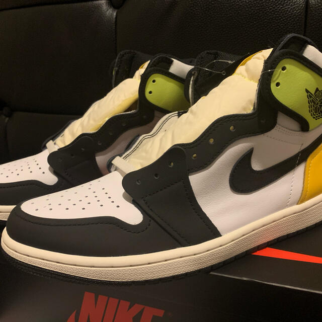 NIKE AIR JORDAN 1 RETRO HIGH OG VOLT