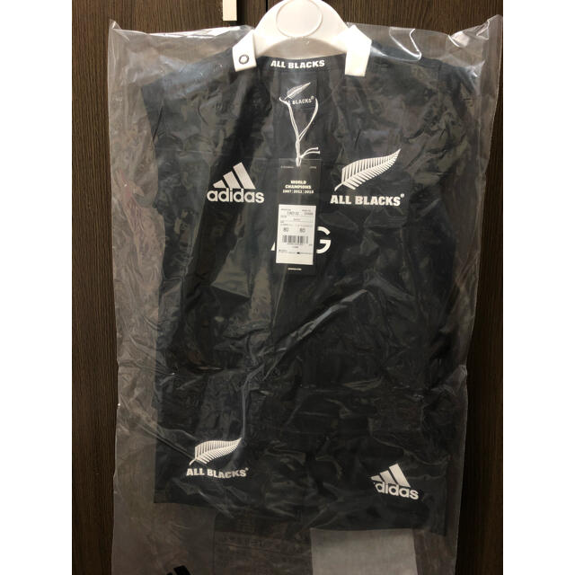 adidas(アディダス)の新品✨アディダス セットアップ 80cm オールブラックス  キッズ/ベビー/マタニティのベビー服(~85cm)(Ｔシャツ)の商品写真