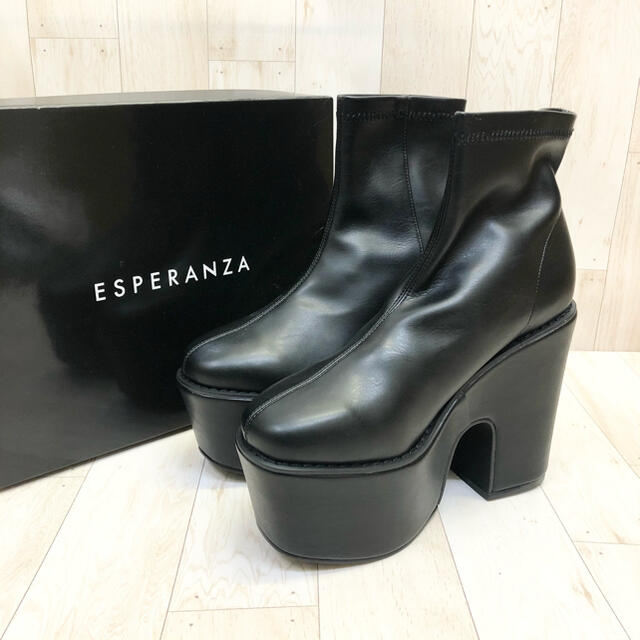 ESPERANZA(エスペランサ)のESPERANZA プラットフォーム ストレッチ ショート ブーツ 厚底 ヒール レディースの靴/シューズ(ブーツ)の商品写真