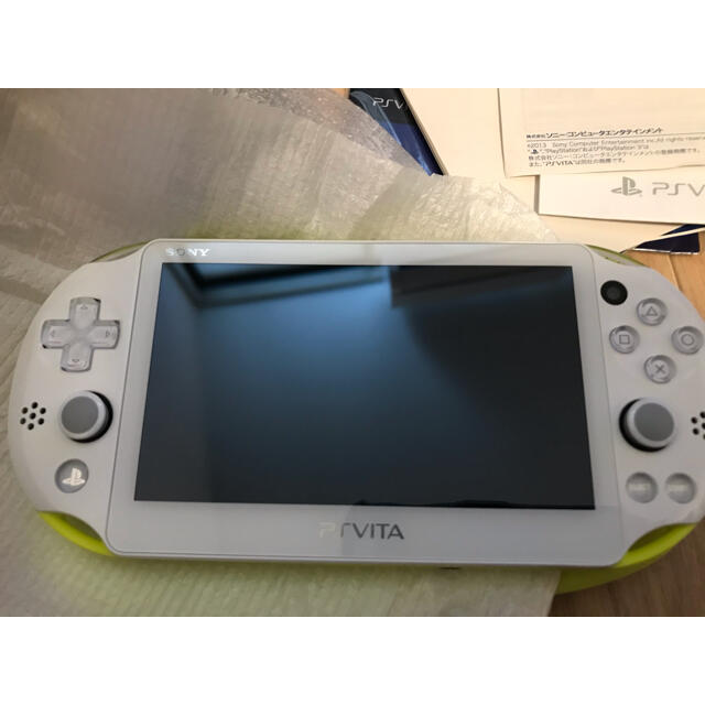 PS Vita PCH-2000 本体 付属品 1