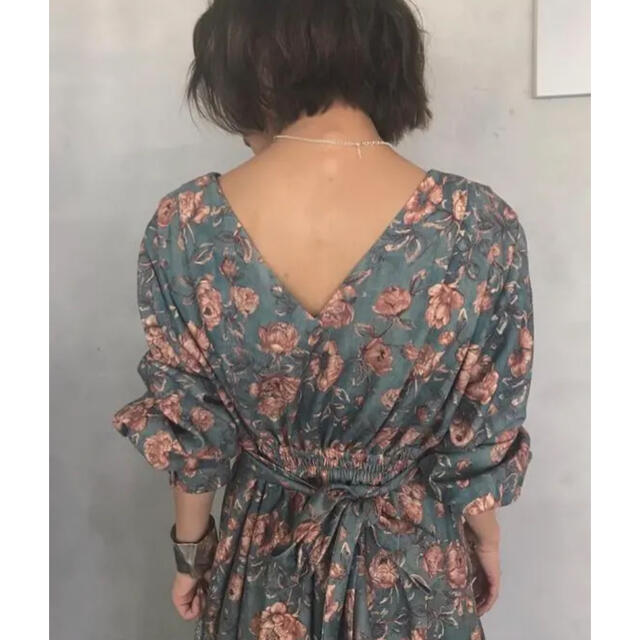 Ameri VINTAGE(アメリヴィンテージ)のAmeri VINTAGE  CHARLOTTE ARCHAIC DRESS レディースのワンピース(ロングワンピース/マキシワンピース)の商品写真