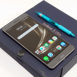エイスース(ASUS)の巨大スマホ SIMフリー ASUS ZenFone3 Ultra(スマートフォン本体)