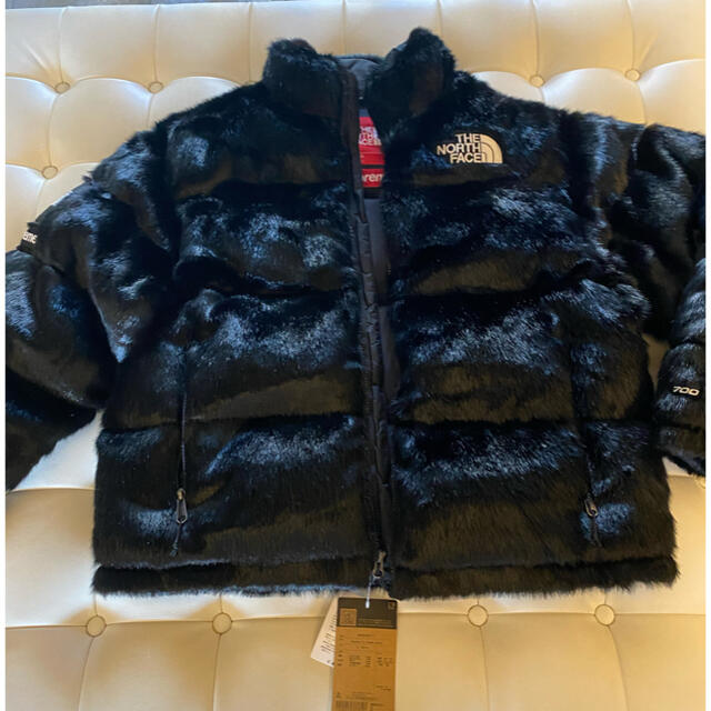 Supreme(シュプリーム)のsupreme the north face faux fur Nuptse M メンズのジャケット/アウター(ダウンジャケット)の商品写真