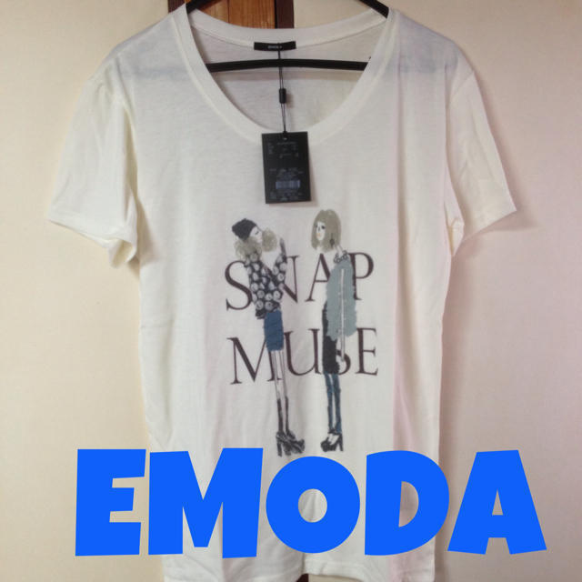 EMODA(エモダ)のEMODA  T-シャツ レディースのトップス(Tシャツ(半袖/袖なし))の商品写真