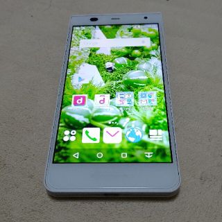 フジツウ(富士通)の【美品】ARROWS NX F-05F White 32 GB SIMフリー(スマートフォン本体)