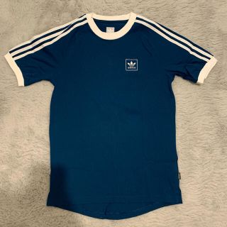 アディダス(adidas)のadidas Tシャツ(Tシャツ(半袖/袖なし))