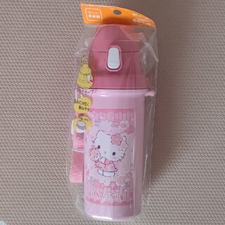 ハローキティ(ハローキティ)の【未使用】キティ☆直飲み水筒600ml（日本製）(水筒)