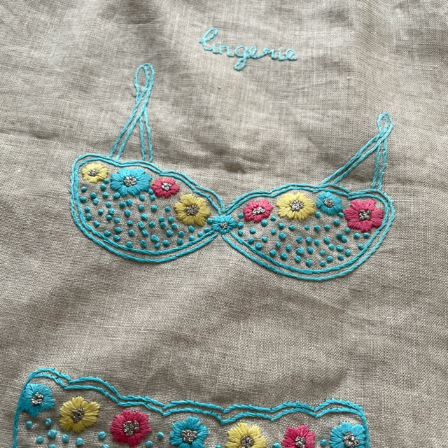 ランジェリー 巾着 袋 ポーチ リネン 手刺繍 Zenma レディースのファッション小物(ポーチ)の商品写真