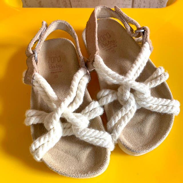 ZARA KIDS(ザラキッズ)のサンダル　女の子　ZARAbaby キッズ/ベビー/マタニティのベビー靴/シューズ(~14cm)(サンダル)の商品写真